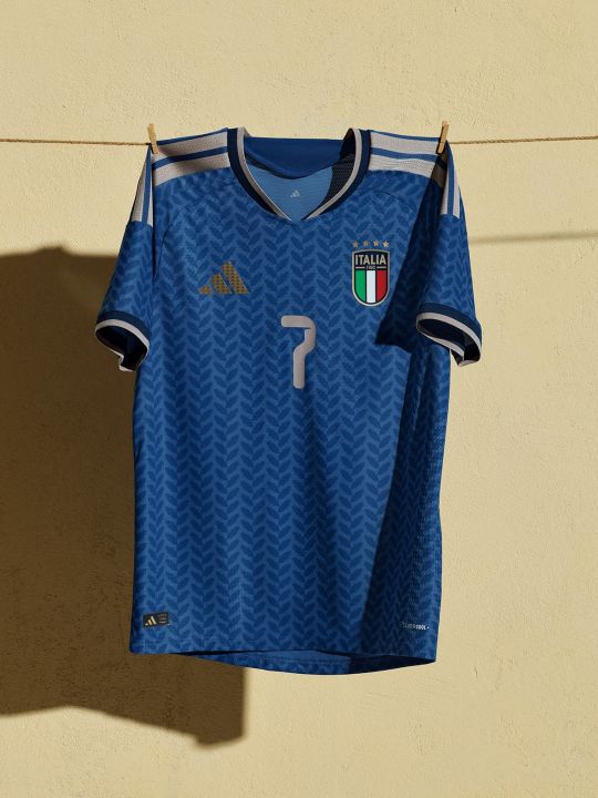 Italy%20FIFA%20World%20Cup%202026%20kits:%20Home,%20Away%20Short%20Sleeve%20Player%20Edition%20Jersey%20-%20Image%206