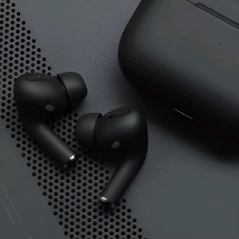 AirPods%20Pro%202nd%20Gen%20Dubai-Made%20Wireless%20Earbuds%20%7C%20Premium%20Sound,%20Long%20Battery%20Life%20&%20Bluetooth%205.0%20-%20Image%203