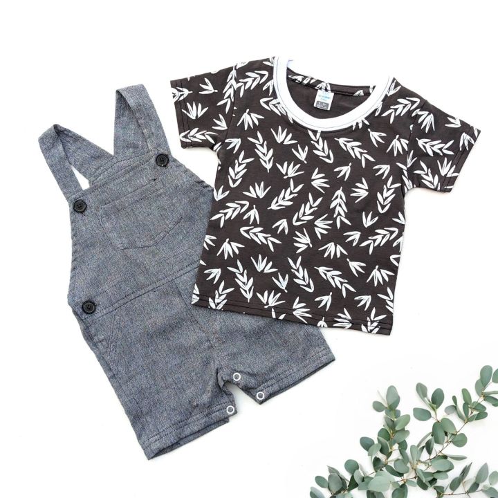 Baby%20Boy%20Jumpsuit/Romper%20With%20Cotton%20Printed%20Tees%20and%20Twill%20Short%20dungarees%20-%20Image%205