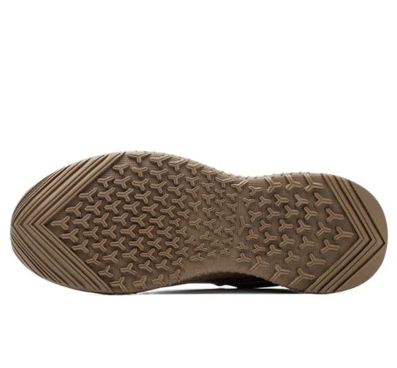 DINGGU%20safety%20shoes/%20Steel%20toe%20and%20steel%20mid%20sole%20safety%20shoes/%20Light%20weight%20safety%20shoes%20for%20construction%20site,%20Garments%20work,%20Textile%20work,%20Industrial%20work,%20Motor%20cycle%20raiding%20etc.%20-%20Image%205