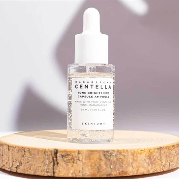 SKIN1004%20Madagascar%20Centella%20Tone%20Brightening%20Capsule%20Ampoule%2030ml%20-%20Image%203