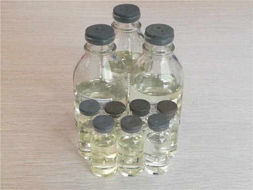 Crystal%20Clear%20Epoxy%20Resin%20With%20Hardener%20Ratio%20-%202:1%20(1%20kg)%20-%20Image%203