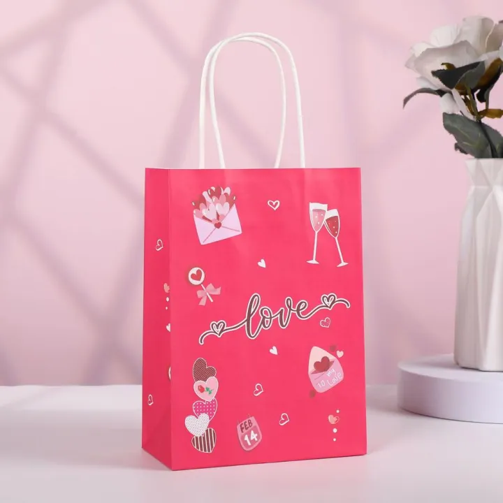 Heart%20shape%20designs%20Valentine's%20Day%20gift%20bags%20Unique%20Colorful%20Suitable%20for%20Valentine's%20Day%20Tote%20bags%204%20designs%20Party%20supplies%20for%20Valentine's%20Day%20party%20Gift%20giving%20Shopping%20Promotional%20events%20Suitable%20-%20Image%207