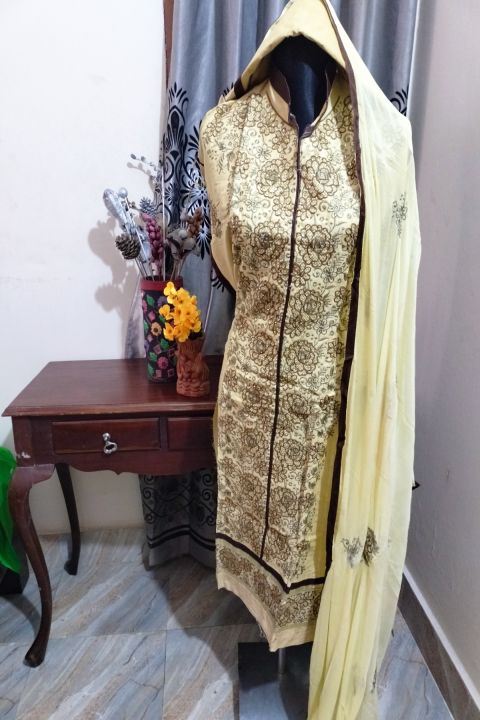 Soft%20Lilen%20Cotton%20boutique%20three%20pieces%20%20for%20woman%20-%20Image%202