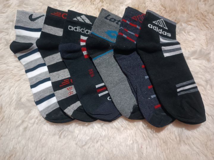 4%20Pairs%20Comfortable%20Cotton%20Socks%20for%20men%20-%20Image%204