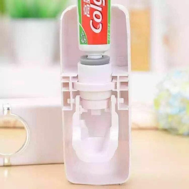 Automatic%20Toothpaste%20Dispenser%20-Toothbrush%20Holder%20-%20Image%204