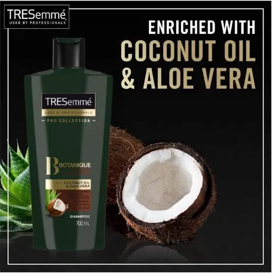 International%20Product%20Tresemme%20Botanique%20Nourish%20and%20Replenish%20Shampoo%20-%20700ml%20-%20Image%203