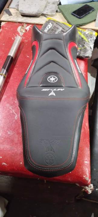 Yamaha%20Mt15%20red%20%20Modified%20seat%20Cover%20-%20Image%204