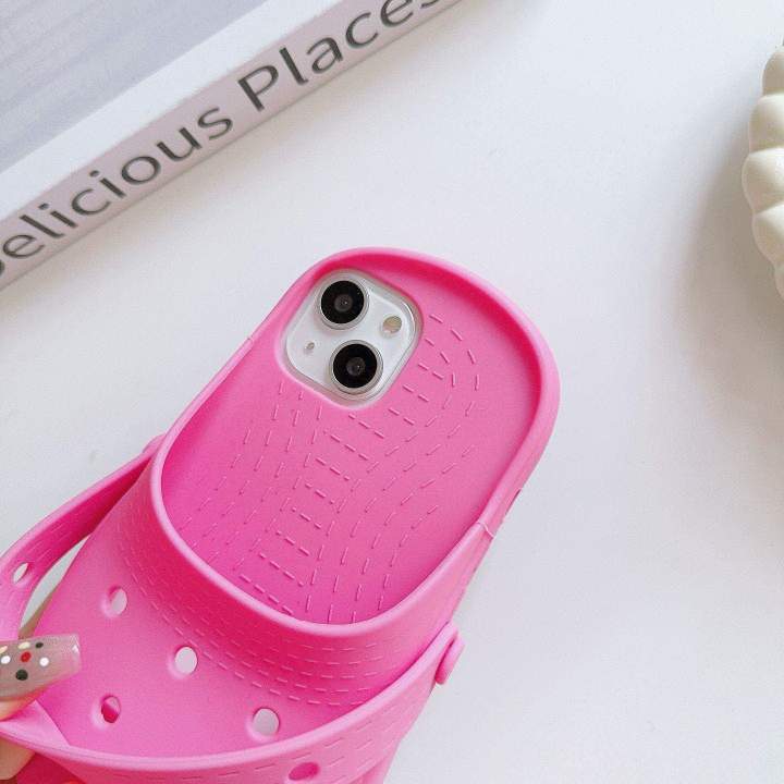 3D%20Funny%20DIY%20Holes%20Crocs%20Toes%20Charms%20Slippers%20Summer%20Soft%20Silicorelaxne%20Phone%20Case%20for%20iPhone%2011%2012%2013%2014%2015%20Pro%20Max%20Breathable%20Cover%20-%20Image%205