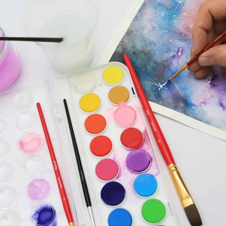 Mont%20Marte%20Discovery%20Watercolour%20Cake%20Set%20%E2%80%93%2017%20Piece%20Painting%20Set%20-%20Image%203