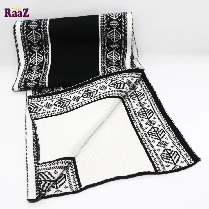 Black%20And%20White%202%20in%201%20design%20Winter%20Woolen%20Scarf,%20Soft%20Muffler%20Stylish%20Fashion%20Scarf%20For%20Men%20And%20Women%20-%20Image%203