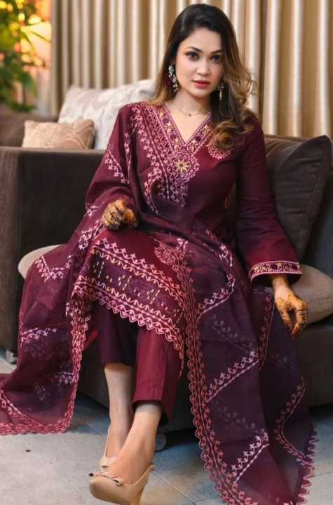 Afsan%20Artistry%20-%20Latest%20Collection%20Afsan%20Screen%20Print%20Cotton%20Three%20Piece%20Salwar%20Kameez%20-%20Perfect%20Casual%20Wear%20-%20Image%206