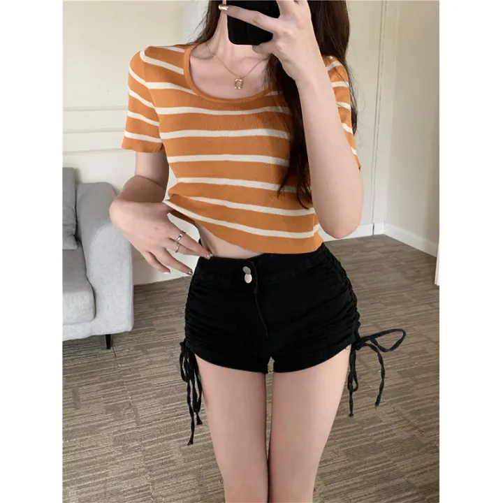 Black%20and%20White%20Stripes%20T%20T-shirt%20Women's%20Summer%20Short-Sleeved%20Sweater%20Korean-Style%20Slim-Fit%20Hot%20Girl%20off-the-Navel%20Shoulder%20Design%20Short%20Top%20-%20Image%207
