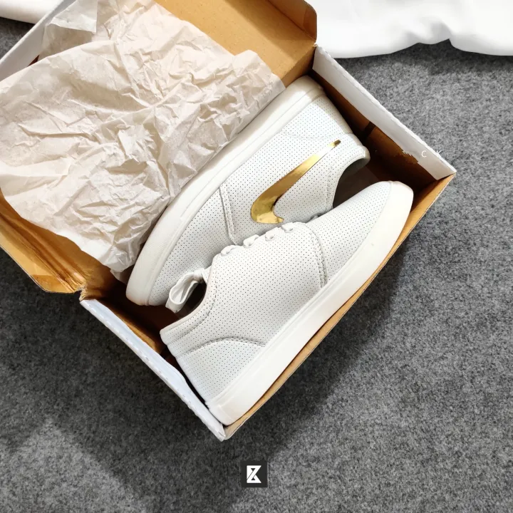 new%20fashion%20Men%20Sneakers%20Men%20Casual%20Shoes%20Fashion%20Snake%20shoes%20-%20Image%203
