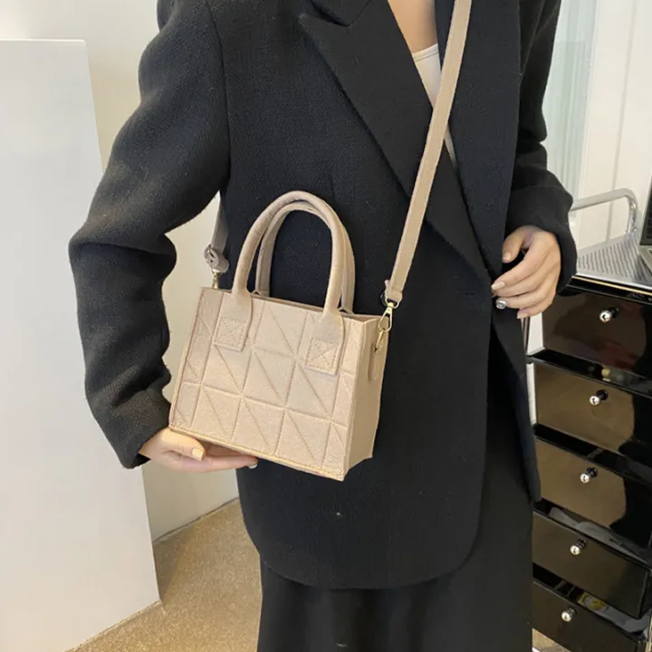 New%20Minimalist%20Felt%20Solid%20Color%20Small%20Square%20Bag%20Spring%20Women's%20Casual%20Diagonal%20Cross%20Handbag%20Watty%20Store%20-%20Image%206