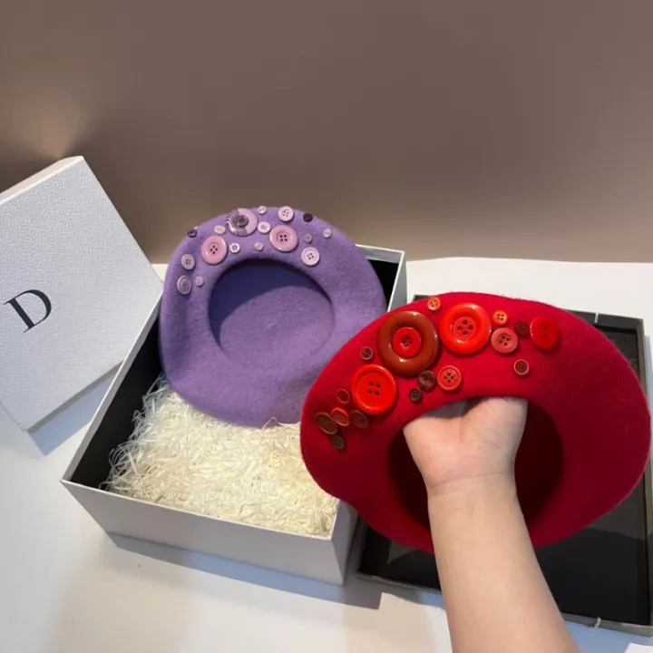 Winter%20Korean%20System%20Beret%20Women%20Girl%20Niche%20Design%20Sense%20Button%20Octagonal%20Cap%20Autumn%20Winter%20Warm%20All%20Match%20Wool%20Painter%20Beret%20-%20Image%204