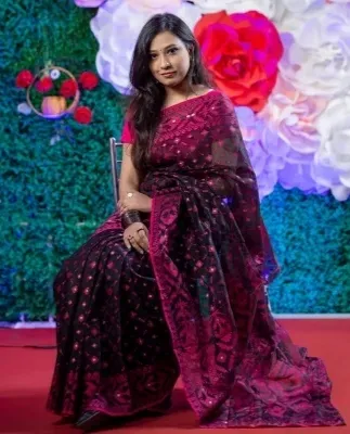 Nakful%20Silk%20Jamdani%20for%20Women%20with%20Tangail%20Sari%20-%20Embrace%20Timeless%20Tradition%20with%20Luxurious%20Silk%20-%20Sari%20Collection%20-%20All%20Ocassion%20-%20Image%207
