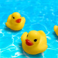 【Yurui】Denoswim baby toys mini squeaky rubber duck whistle float pool Ducky sound shower kids toys.