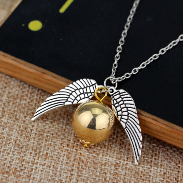 Harry%20Pendant%20Keychain%20Chocolate%20Frog%20Hogwarts%20Magic%20School%20Badge%20Sorting%20Hat%20-%20Image%206