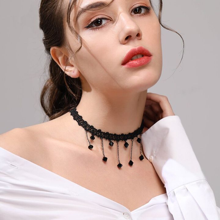 Korean%20Black%20Flower%20Rhinestone%20Choker%20Statement%20Necklace%20for%20Women%20Fashion%20Velvet%20Choker%20Jewelry%20Accessories%20Lace%20Hand-Knit%20Necklace%20for%20Girls%20Simple%20-%20Female%20Neck%20Chain%20Black%20Lace%20Collar%20Choker%20Necklace%20for%20Women%20-%20Image%207