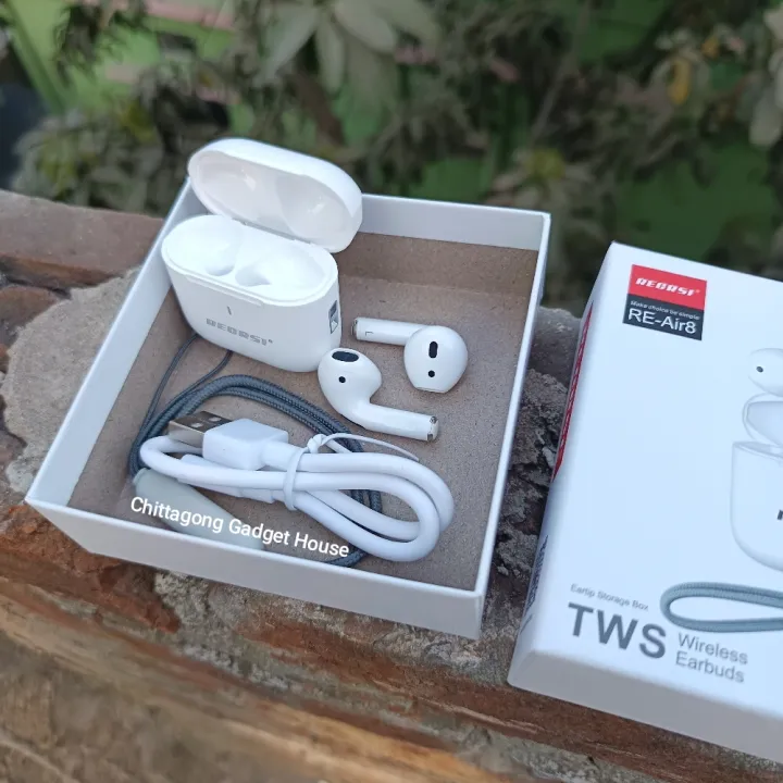 RECRSI%20RE-Air8%20Bluetooth%205.4%20Wireless%20Earbuds%20-%20Image%202