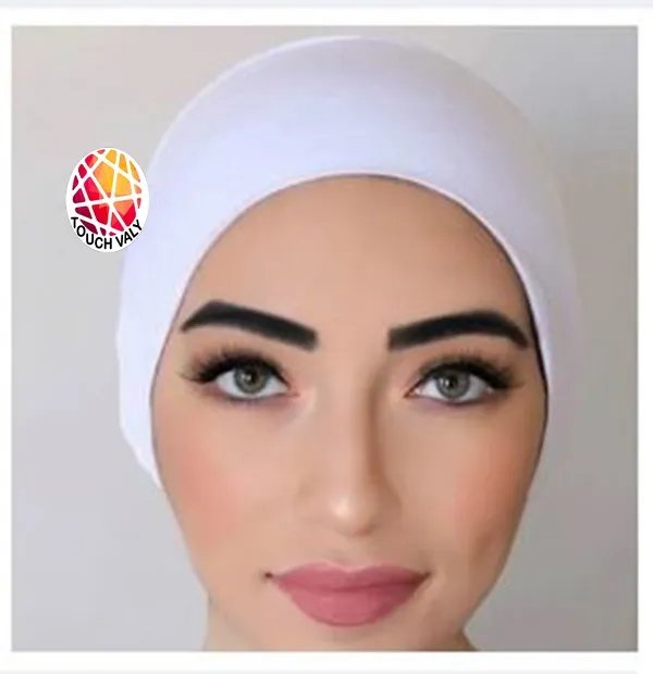 Hijab%20Inner%20Cap%20Set%20%E2%80%93%202%20Pcs,%20White%20and%20Black,%20Summer%20Comfortable%20Cotton%20Fabric%20-%20Image%203