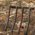 Gardening Pitchfork, Metal Large Fork Gardening Tool with 4 Gardening Claws for Compost, Horses, Hay Mulching Fork Easy to Use. 