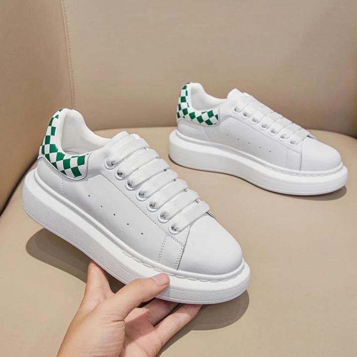 Hot%20Collection%20of%20Stylish%20and%20Fashionable%20Winter%20and%20Summer%20Exclusive%20Low%20Top%20Sneakers%20Converse%20Shoes%20for%20Men%20-%20Easy%20To%20Maintain%20-%20Image%205