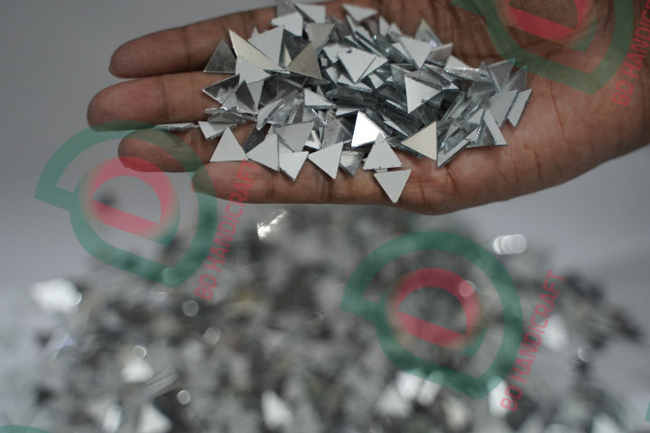 BDH%2010mm%20Triangle%20Shape%20Glass%20Mirror%20Pieces%20for%20Lippan%20Art%20&%20Craft%20Decoration%20-%20Image%207