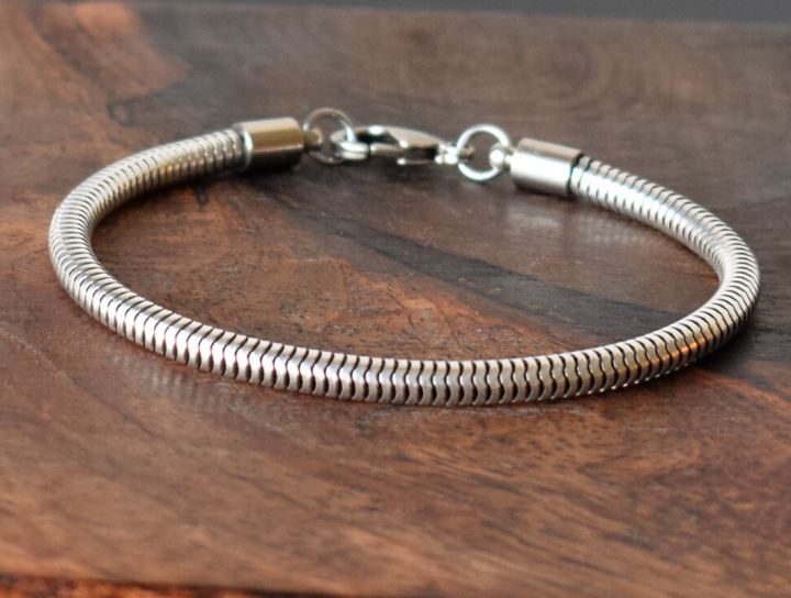 New%20Trendy%20Chain%20Men%20Bracelet-%20Wow%20Man's%20Steel%20Bracelet%20-%20Image%203