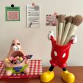 Xiaohongshu with the same Mickey pen holder resin ornaments, cartoon pie big star storage tube ornaments, desktop office decoration.