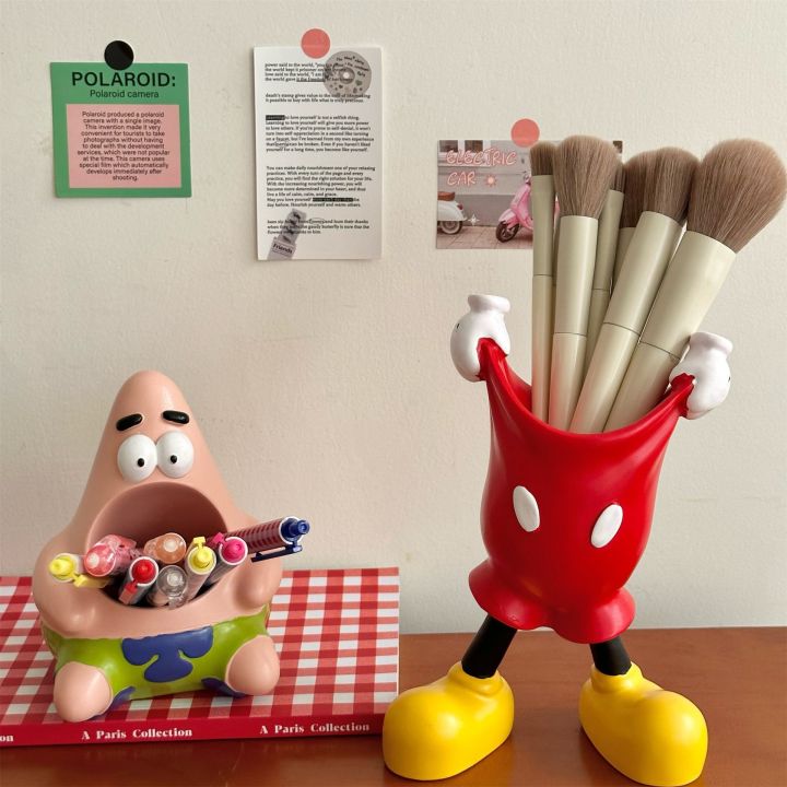 Xiaohongshu with the same Mickey pen holder resin ornaments, cartoon pie big star storage tube ornaments, desktop office decoration