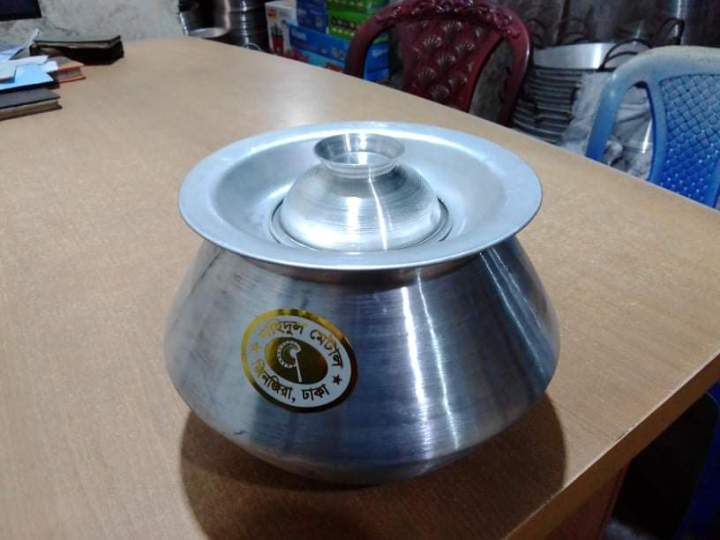 Aluminium%20Pitha%20Hari%20With%20Pitha%20Pot%20-%20Image%202