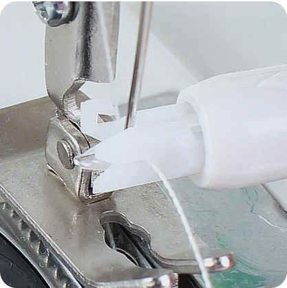 Sewing%20Machine%20Needle%20Automatic%20Threader%20Quick%20Sewing%20Threader%20Needle%20Threading%20Insertion%20Tool%20For%20DIY%20Sewing%20Accessories%201Pcs%20-%20Image%202