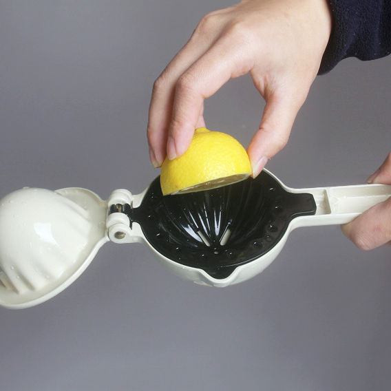 Professional%20Double-layer%20Manual%20Lemon%20Squeezer%20for%20Household%20Wood%20Juicer%20Lemon%20Pressure%20Fruit%20Juicer%20-%20Image%204
