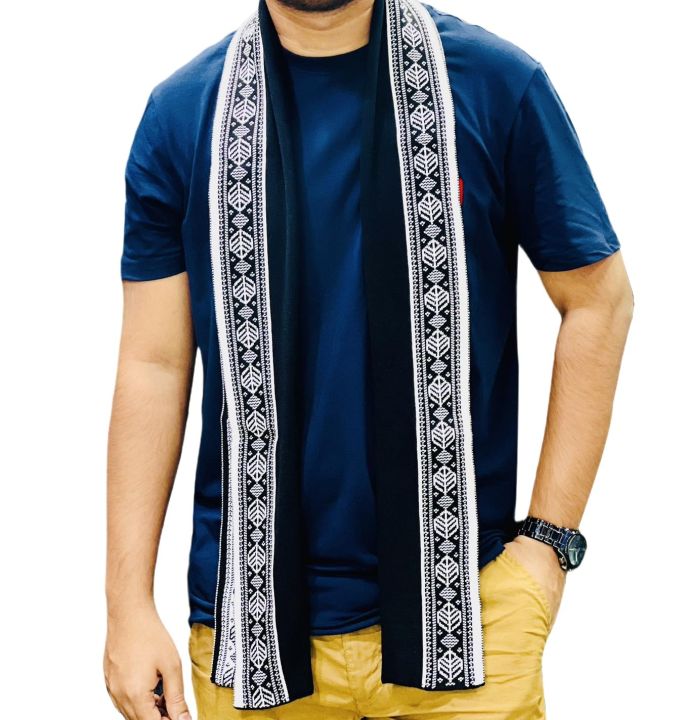 Black And White Winter Flowers Design Soft Woolen Export Scarf/Muffler For Men