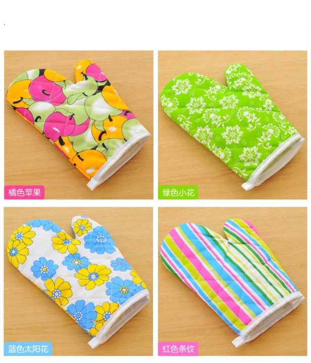 Solimo%20100%25%20Cotton%20Padded%20Oven%20Gloves%20Paisley-%20Multicolour%20-%20Image%207