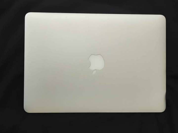 MacBook%20Air%20(13-inch,%202017)%20-%20Image%204
