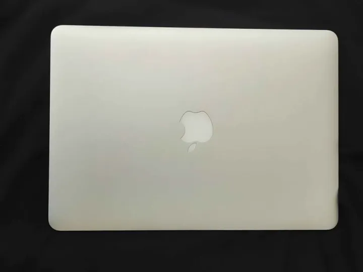 MacBook%20Air%20(13-inch,%202017)%20-%20Image%204