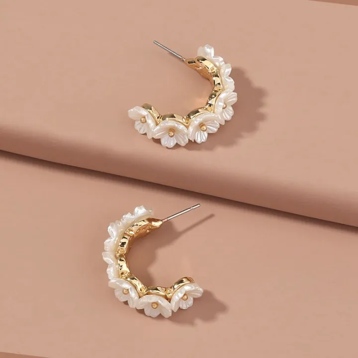 %E3%80%90GuangDa%20Girls'%20Earrings%20Korean%20Ins%20Net%20Red%20Trendy%20New%20Earrings%20C-shaped%20Pearl%20White%206%20Flowers%20Fresh%20and%20Versatile%20Fashion%20Accessories%20Earings%20for%20Women%20-%20Image%207