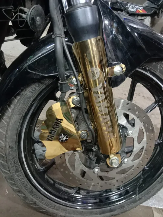 2ps%20Yamaha%20FZ-s%20All%20version%20front%20frok%20metal%20cover%20colour%20golden%20-%20Image%202