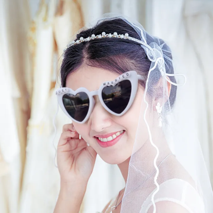 Just%20Married%20Love%20Shape%20Sunglasses%20Practical%20Photo%20Props%20Wedding%20Party%20Gifts%20For%20Women%20Men%20-%20Image%202