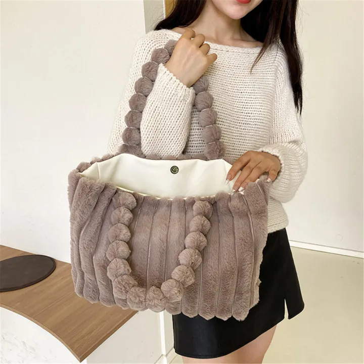 High%20capacity%20Fluffy%20tote%20bag%20Stylish%20Plush%20Faux%20%20shoulder%20purse%20Plush%20handbag%20for%20Casual%20%20use%20Winter%20accessory%20Fashion%20statement%20Women's%20fashion%20-%20Image%205