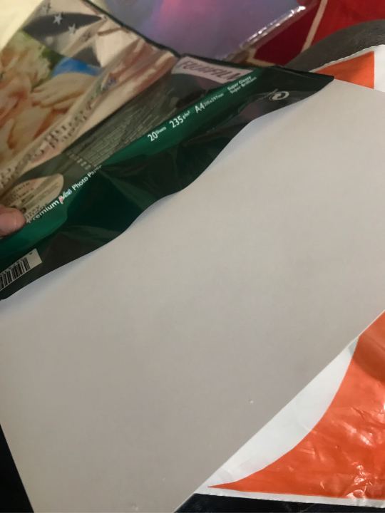 Glossy%20Premium%20Plus%20Photo%20Paper%20A4%20Size%2020%20Sheets/%20Fujifilm%20Super%20Glossy%20Photo%20Paper%2020%20pages%20-%20Image%203