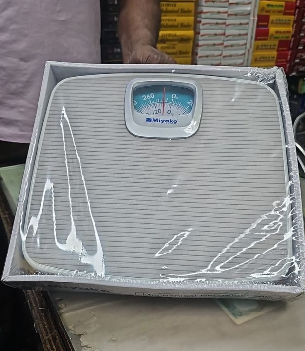 Analog%20Weight%20Machine%20For%20Human%20Body,%20Mechanical%20Manual%20Analog%20Weighing%20Scale%20(Multi%20Color)%20-%20Image%204