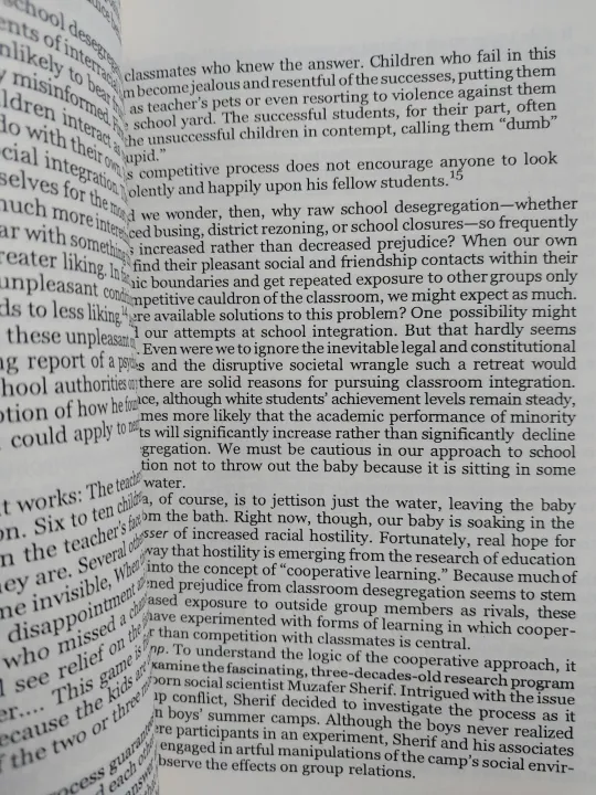 Influence:%20The%20Psychology%20of%20Persuasion%20by%20Robert%20B.%20Cialdini%20-%20Premium%20-%20Paperback%20-%20Image%203