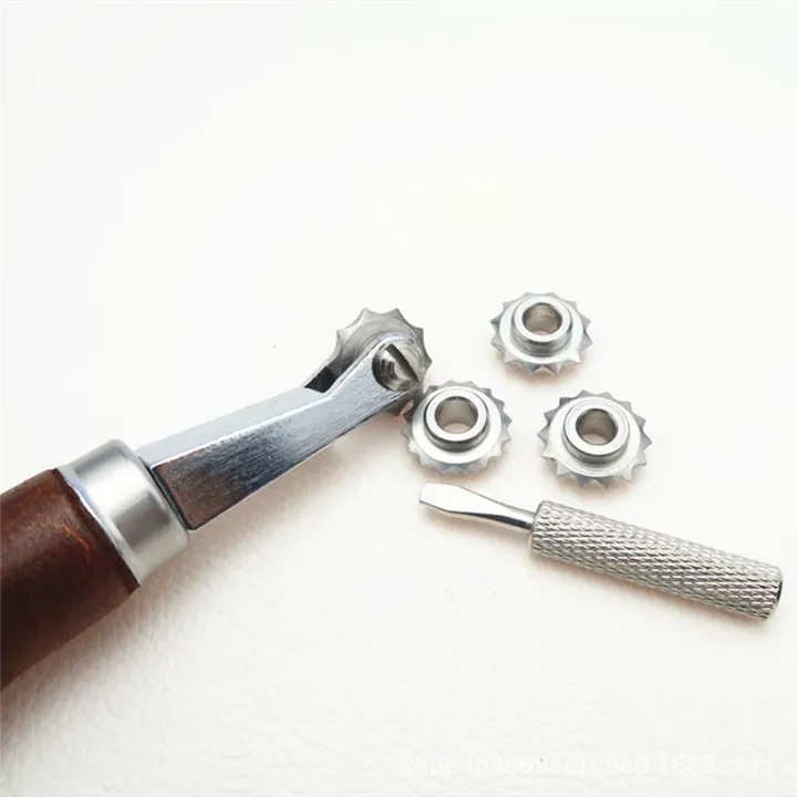 Spacing%20Wheel%20Set%20DIY%20Handmade%20Leather%20Tools%20Scribing%20Wheel%20Tracing%20Point%20Spacing%20Wheel%20Leather%20Punching%20Wheel%20Durable%20Silver%20&%20Brown%20-%20Image%205