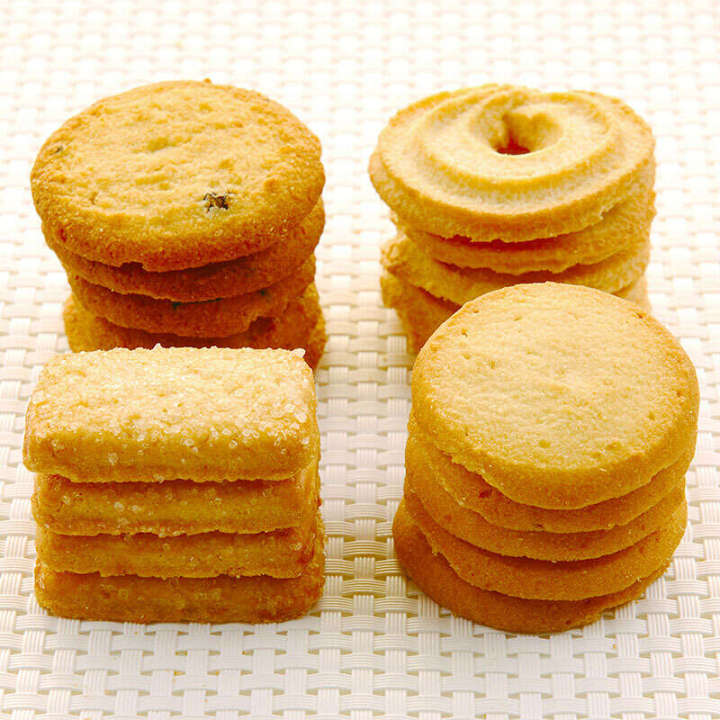 Danisa%20Indonesia%2072g%20Cookies%20Denmark%20Crown%20Gift%20Snack%20Wedding%20Cake%20-%20Image%204