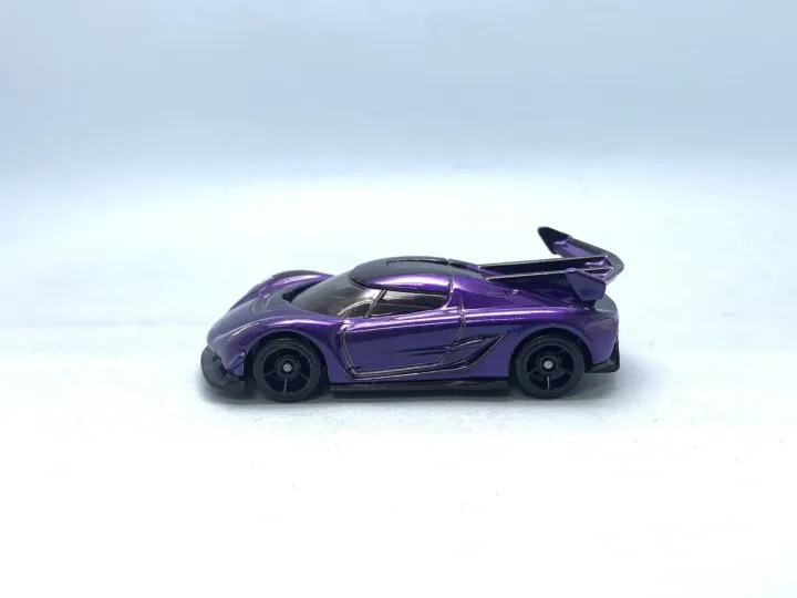 Hot%20Wheels%20(Mainline)%202024%20Release%202020%20Koenigsegg%20Jesko,%20Scale%20-%201:64%20-%20Image%203