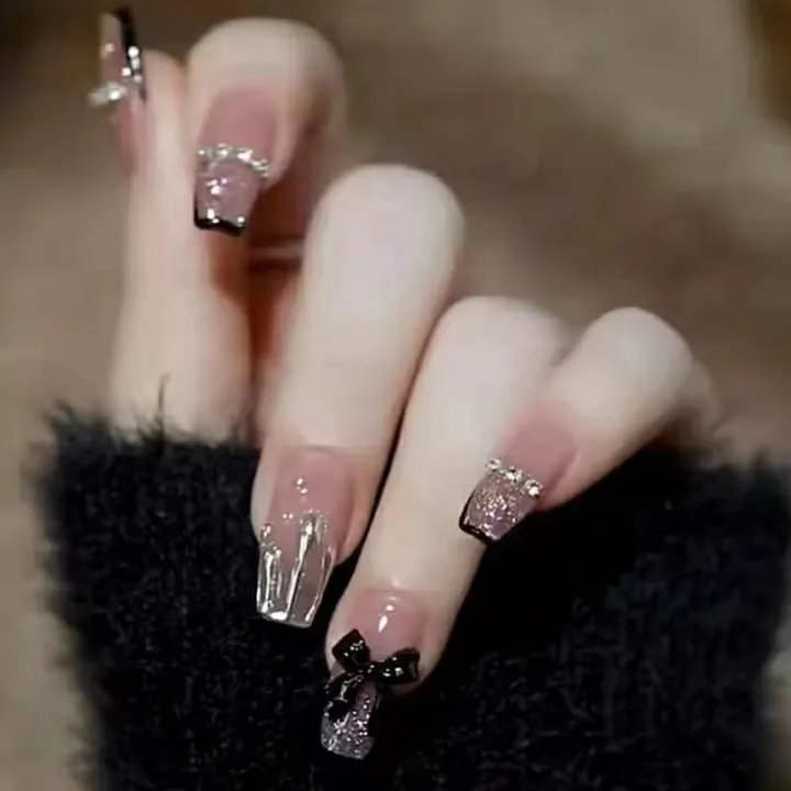 Beautiful%20fake%20nails%20for%20women%20-%20Image%205
